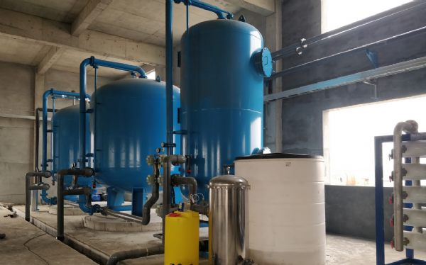 河北滄州50T單級(jí)反滲透安裝現(xiàn)場(chǎng)