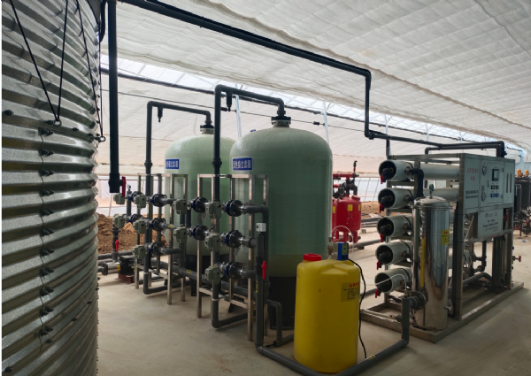 青島10T級(jí)單級(jí)反滲透安裝調(diào)試完成